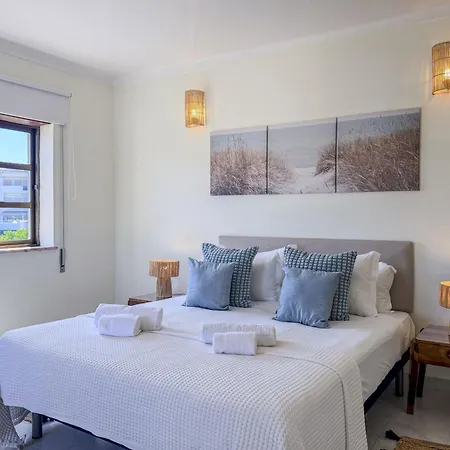 Apartment #411 Sunny 1br Near The