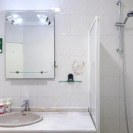 #411 Sunny 1br Near The Apartment *